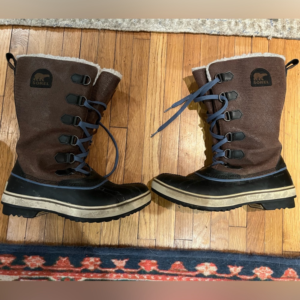 Sorel Tivoli tall waterproof snow boots